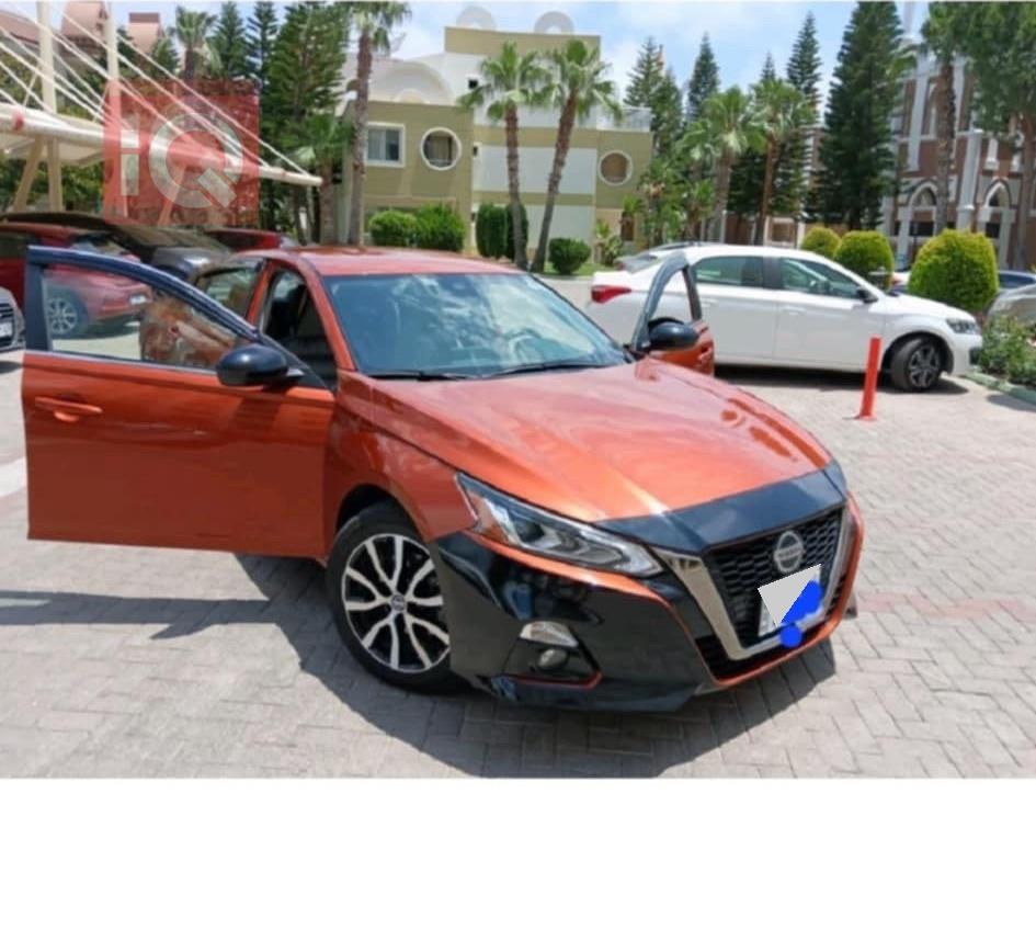 نيسان ألتيما